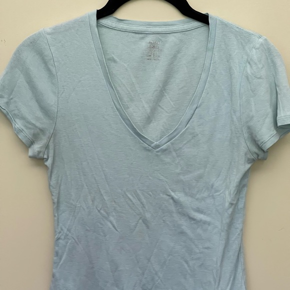 Old navy T shirt Small - Picture 1 of 2